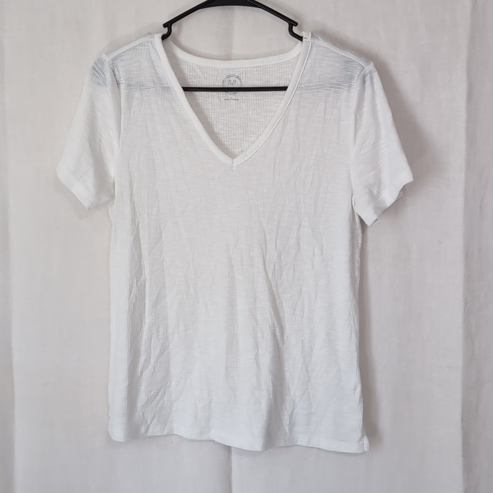 Maurices 24/7 White Ribbed Vneck Tee Size Large
